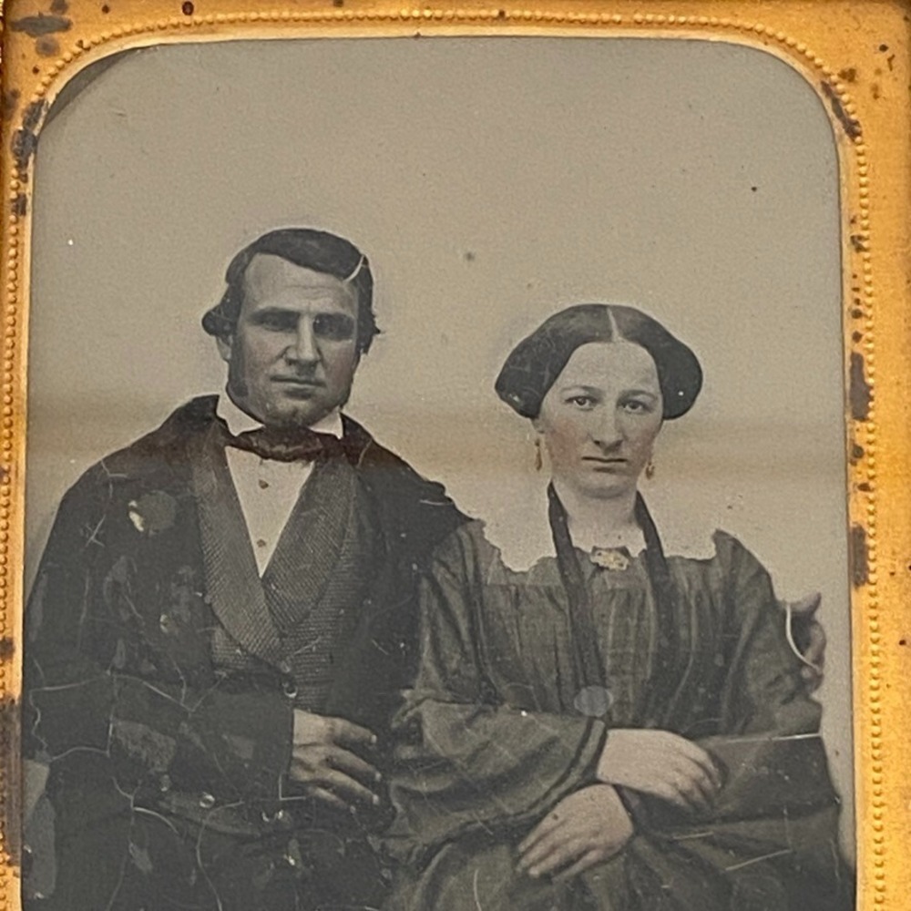 1/6 Plate Ambrotype Photo Early 1850 Young Couple in Case Excellent Condition - Picture 4 of 10